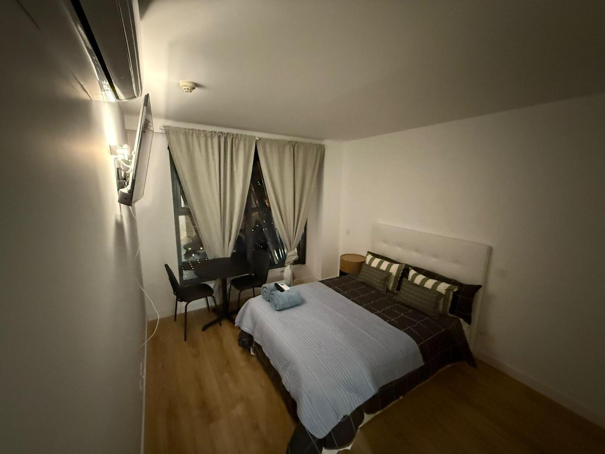 To Room Madrid Castellana Eksteriør bilde
