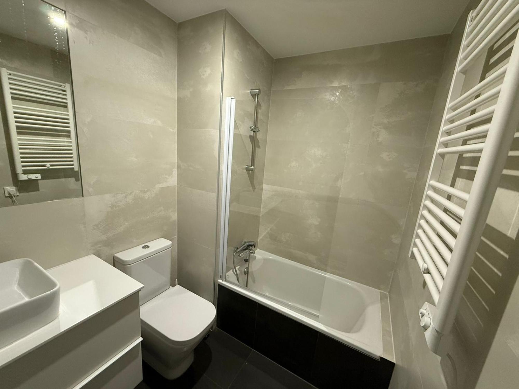 To Room Madrid Castellana Eksteriør bilde